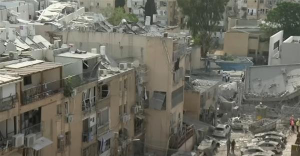 القاهرة الإخبارية: صواريخ إيران تصل السفارة الأمريكية.. والملاجئ ممتلئة بالإسرائيليين