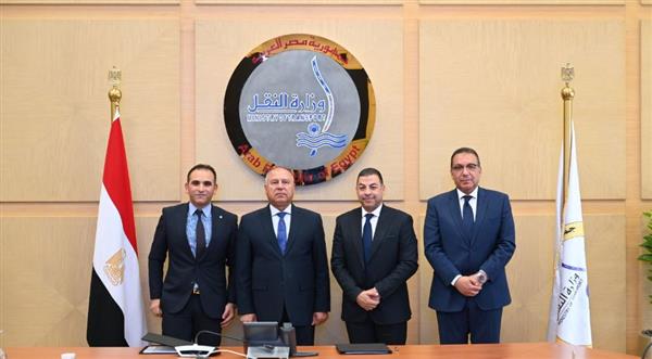 وزير النقل يشهد توقيع عقد ترخيص شركة لتنظيم خدمات النقل البري باستخدام تكنولوجيا المعلومات