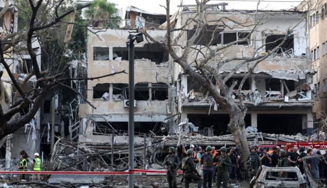 الحرس الثوري الإيراني يطالب سكان تل أبيب بمغادرة المدينة