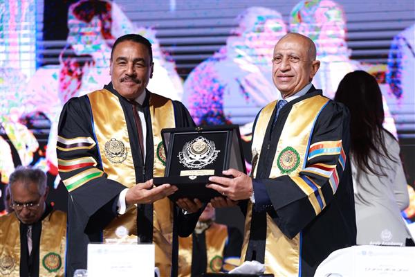 رئيس الأكاديمية العربية : شراكتنا مع جامعة الأحفاد تجسيد لوحدة المصير العربي