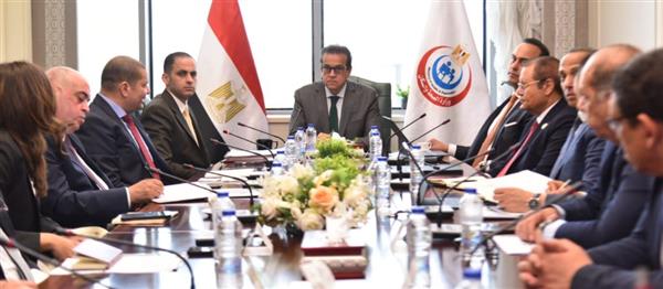 وزير الصحة يعقد اجتماعا لمتابعة الموقف التنفيذي لمكينة منظومة التأمين الصحي الشامل