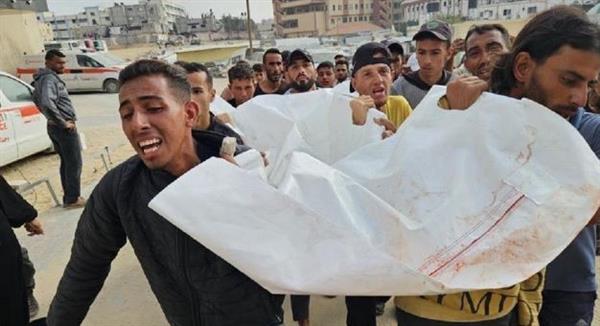 استشهاد 34 فلسطينيا برصاص وقصف الاحتلال الإسرائيلي عدة مناطق في غزة
