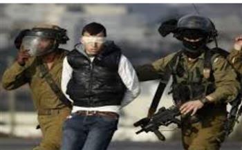   الاحتلال الاسرائيلي يعتقل 60 فلسطينيا من الضفة الغربية