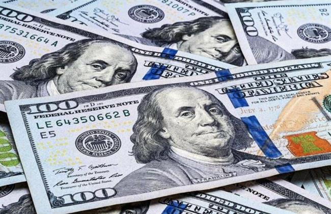 تحذيرات من هبوط الدولار حال تورط واشنطن في صراع الشرق الأوسط