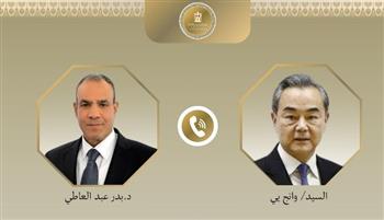   اتصال هاتفي بين وزير الخارجية والهجرة ونظيره الصيني