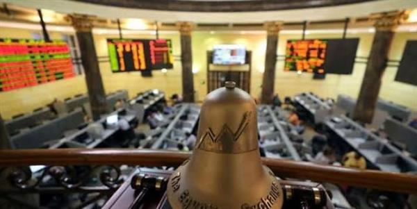 تراجع جماعي لمؤشرات البورصة المصرية عند إغلاق