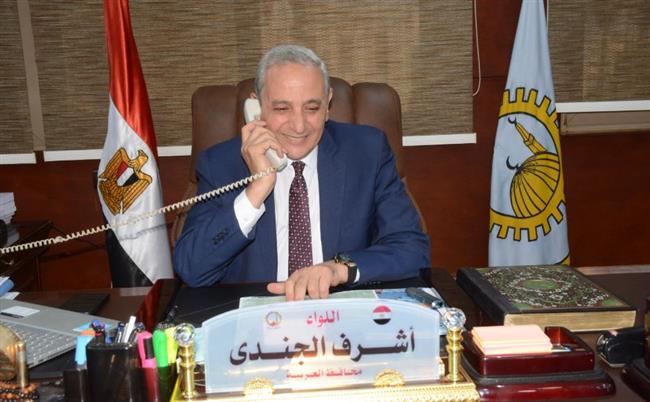محافظ الغربية يهنئ أوائل الشهادة الإعدادية هاتفيًا ويُشيد بتفوقهم 
