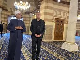   الشيخ أحمد عصام إمام مسجد السيدة زينب يتحدث عن مراحل التطوير التاريخية
