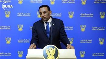   رئيس الوزراء السوداني يحل الحكومة ويكلف وكلاء الوزارات بتسيير المهام