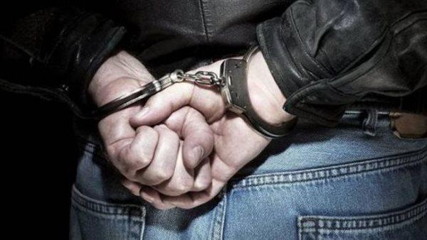 بعد تعطل سيارته.. ضبط متهم بسرقة مهندس تحت تهديد السلاح بكرداسة