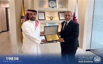 رئيس الأكاديمية العربية يبحث التعاون مع أكاديمية قطر لعلوم الطيران
