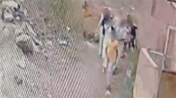   كشف ملابسات فيديو تضمن تعدي شخصين بالضرب على طفلة وسحلها في دمياط