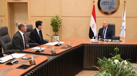 وزير النقل يلتقي الرئيس التنفيذى والعضو المنتدب لشركة ميتسوبيشى لبحث سبل دعم التعاون المشترك