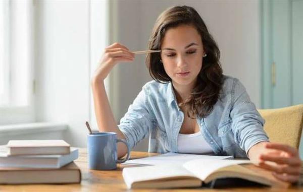 لتنشيط الذاكرة .. أكلات ترفع التركيز لدى الأبناء أثناء الامتحانات
