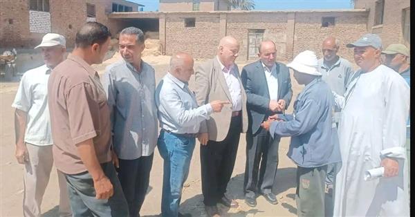 استخراج 13 ناجيا من العقارين المنهارين بحدائق القبة