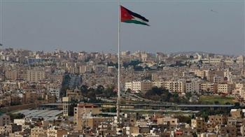 إطلاق صافرات الإنذار في الأردن بعد رصد أجسام طائرة في السماء
