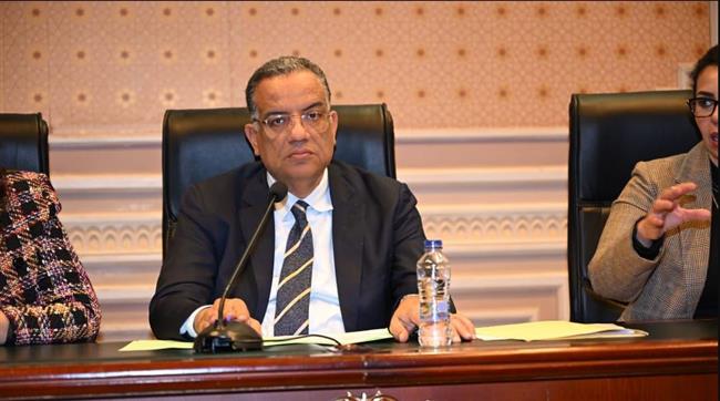 سياسيون وإعلاميون روس وعرب على مائدة حوار "روسيا والعالم العربي وصنع القرار" 