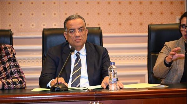 سياسيون وإعلاميون روس وعرب على مائدة حوار "روسيا والعالم العربي وصنع القرار"