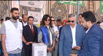   المحافظ ورئيس أمانة التحالف الوطني يطلقان فعاليات القافلة التنموية الشاملة بالعوايد