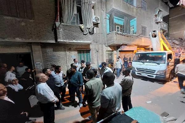 3 وفيات و16 ناجيًا في حادث انهيار عقارات حدائق القبة.. واستمرار جهود الإنقاذ