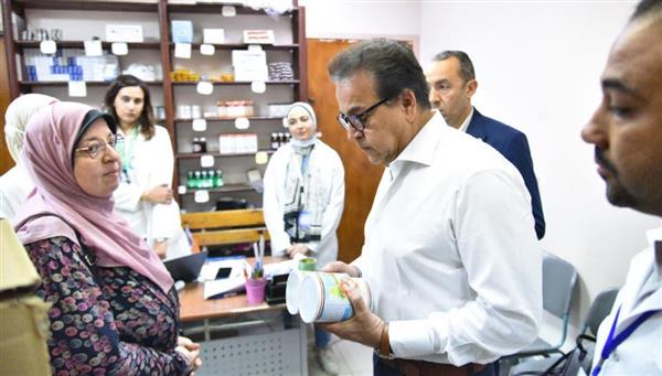 وزير الصحة يتفقد المركز الصحي الحضري بصقر قريش