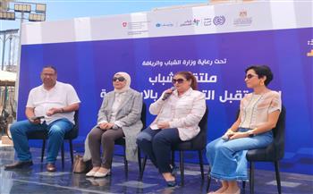   وكيل رياضة الإسكندرية و رئيس الاداره المركزيه لتمكين الشباب  يشهدان ملتقى التوظيف