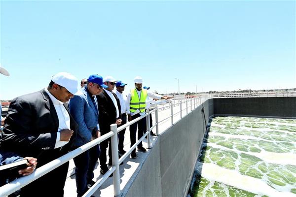 وزير الإسكان يوجه بسرعة دخول محطة معالجة صرف برطباط للخدمة