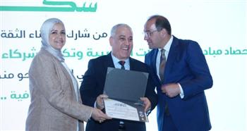   وزير المالية يكرم رئيس الوطنية للصحافة علي دوره الداعم للمنظومة الضريبية 