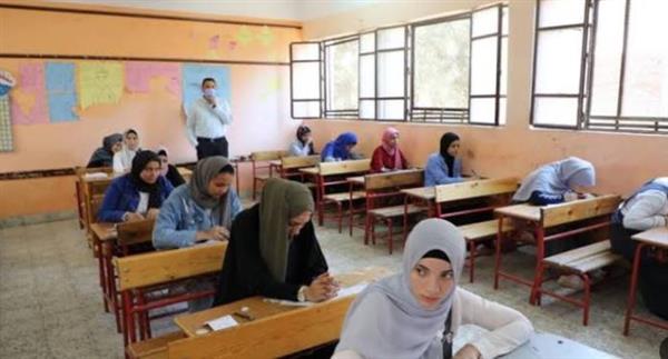 بدء امتحان اللغة العربية لطلاب الثانوية العامة