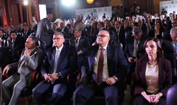   محافظ الجيزة يشارك في فعاليات تدشين مبادرة سكن كريم من أجل حياة كريمة