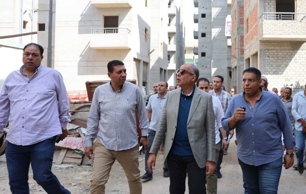 وداعاً للمناطق الخطرة.. محافظ المنيا يتفقد مشروع بديل الإيواء بحي جنوب