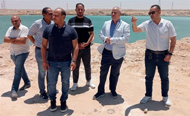 وزير الإسكان يتابع مشروعات تطوير البنية الأساسية والخدمات بقرى مارينا السياحية