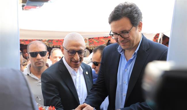 وزير الثقافة ومحافظ شمال سيناء يفتتحان بيت ثقافة قاطية ببئر العبد
