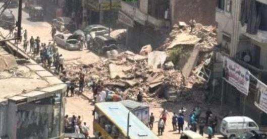 انهيار عقار مكون من 3 طوابق فى شبرا بالقاهرة