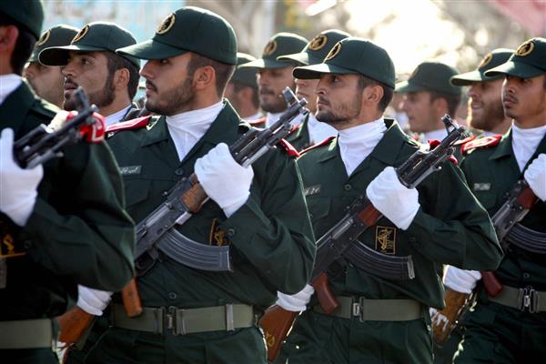 قائد الحرس الثوري يوجه رسالة تحذير غاضبة إلى أمريكا