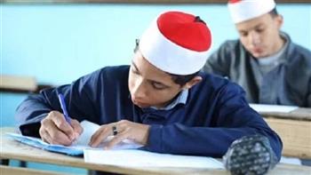   اليوم.. طلاب أدبي ثانوية أزهرية يؤدون امتحان مادة الإحصاء والفلسفة والمنطق