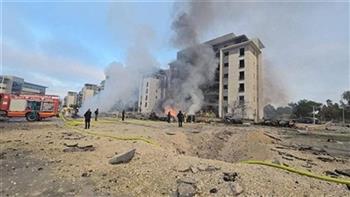   إسعاف إسرائيل: 3 قتلى ومصابين في سقوط صاروخ على مبنى بـ«بئر السبع» 