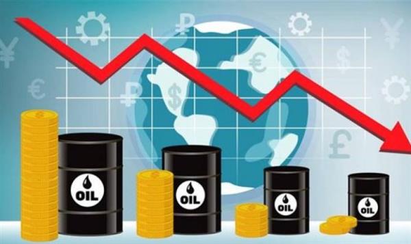 أسعار النفط تهوى لأدنى مستوياتها بعد هدنة ترامب