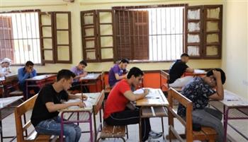  الثانوية العامة.. التعليم: تحويل الطالب المتورط فى الغش للجنة خاصة لاستكمال امتحانه