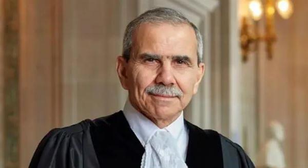 رئيس الوزراء اللبناني يدعو إلى انسحاب إسرائيلي كامل ودعم لإعادة الإعمار