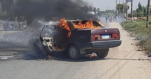 إصابة شخصين في حريق سيارة بحدائق أكتوبر