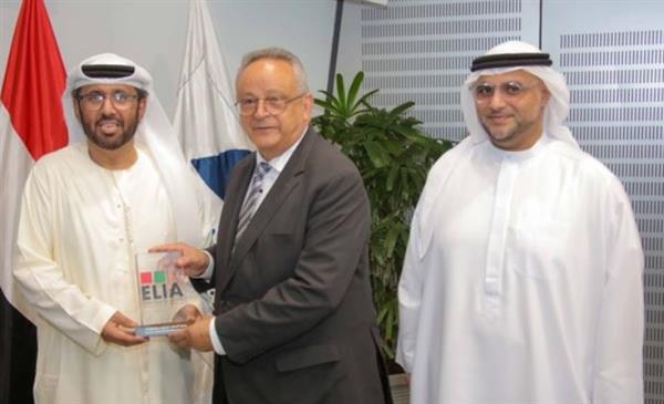 مدير مكتبة الإسكندرية يستقبل وفد جمعية الامارات للمكتبات والمعلومات