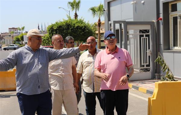 الإسكندرية .. جولة تفقدية لرئيس شركة الصرف الصحي لمحطات الشركة