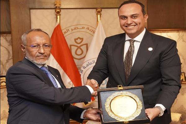 رئيس هيئة الرعاية الصحية يستقبل وزير صحة موريتانيا