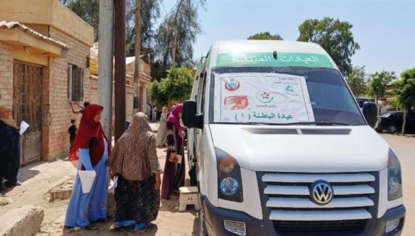 محافظ الدقهلية: فحص 1517 مواطنا في قافلة طبية بمركز ميت غمر
