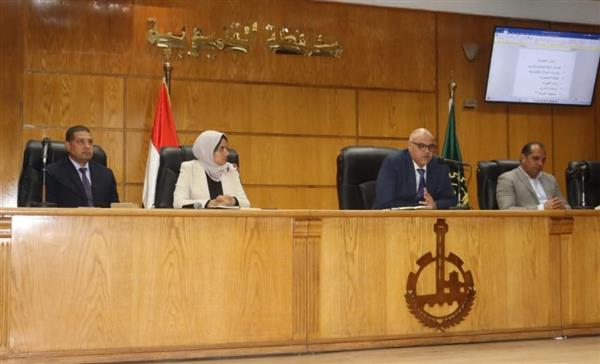 محافظ القليوبية : حصر شامل للمنشآت الآيلة للسقوط في مختلف المراكز والمدن ومتابعة تنفيذ قرارات الإزالة
