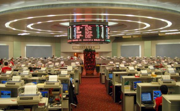 تراجع سهم "بي واي دي" بأكثر من 3% بعد تقليص الإنتاج وتأجيل خطط التوسع
