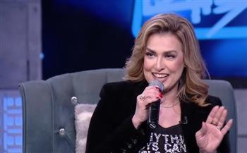الفنانة سيمون : أهتم بكل ما هو إيجابي في اختيار أغنياتي وأعمالي الفنية  ​