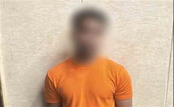   كشف ملابسات مقطع فيديو يظهر خلاله أحد الأشخاص يحاول التعدي بسلاح على آخر بالقاهرة