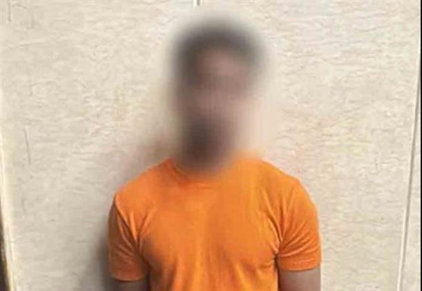 كشف ملابسات مقطع فيديو يظهر خلاله أحد الأشخاص يحاول التعدي بسلاح على آخر بالقاهرة